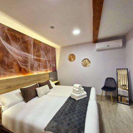 Feeling Home - Suites&Rooms 莱昂 外观 照片