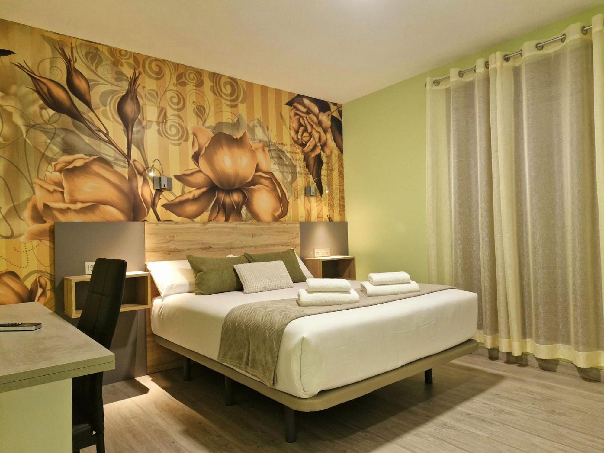 Feeling Home - Suites&Rooms 莱昂 外观 照片