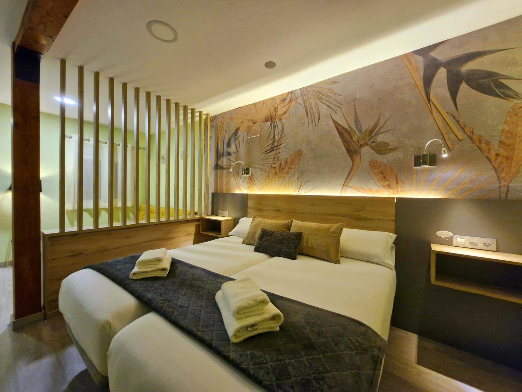 Feeling Home - Suites&Rooms 莱昂 外观 照片