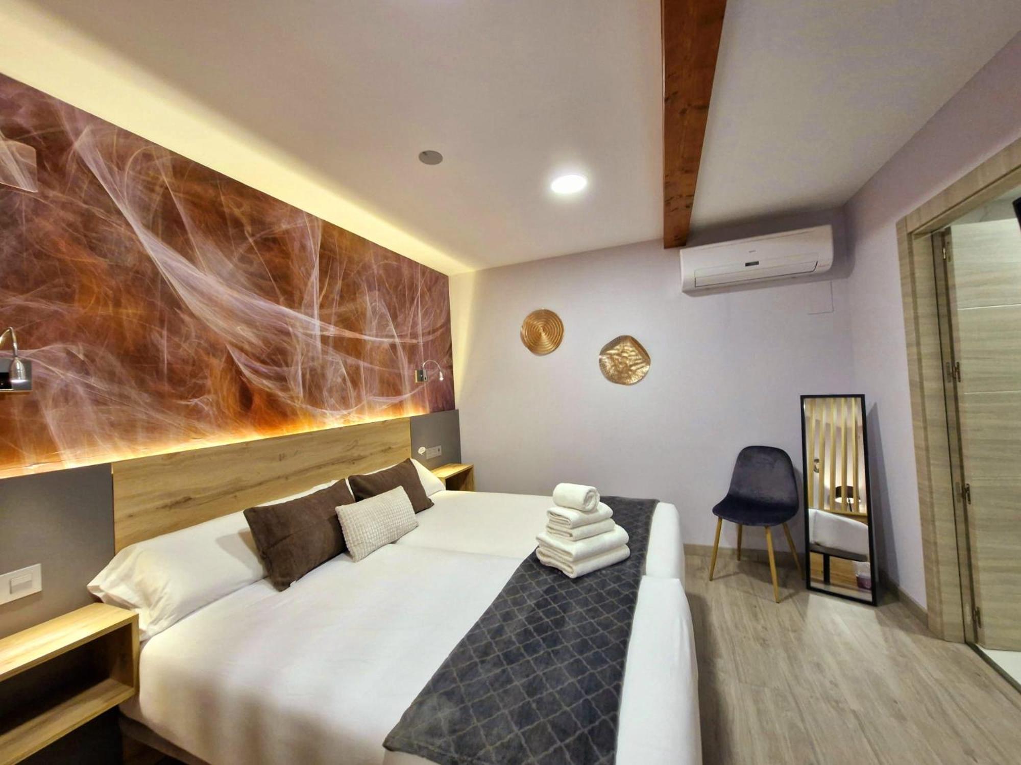 Feeling Home - Suites&Rooms 莱昂 外观 照片