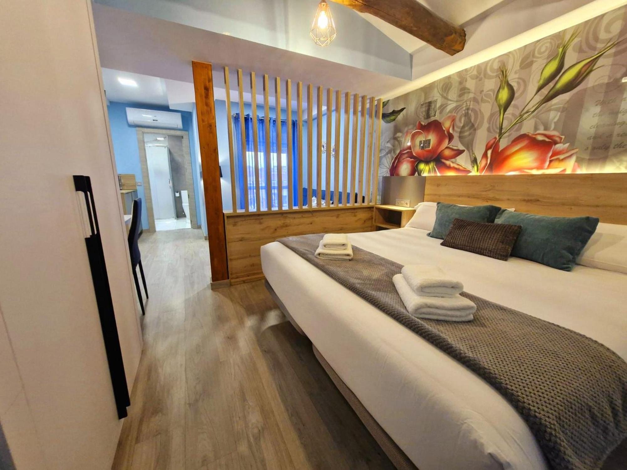 Feeling Home - Suites&Rooms 莱昂 外观 照片