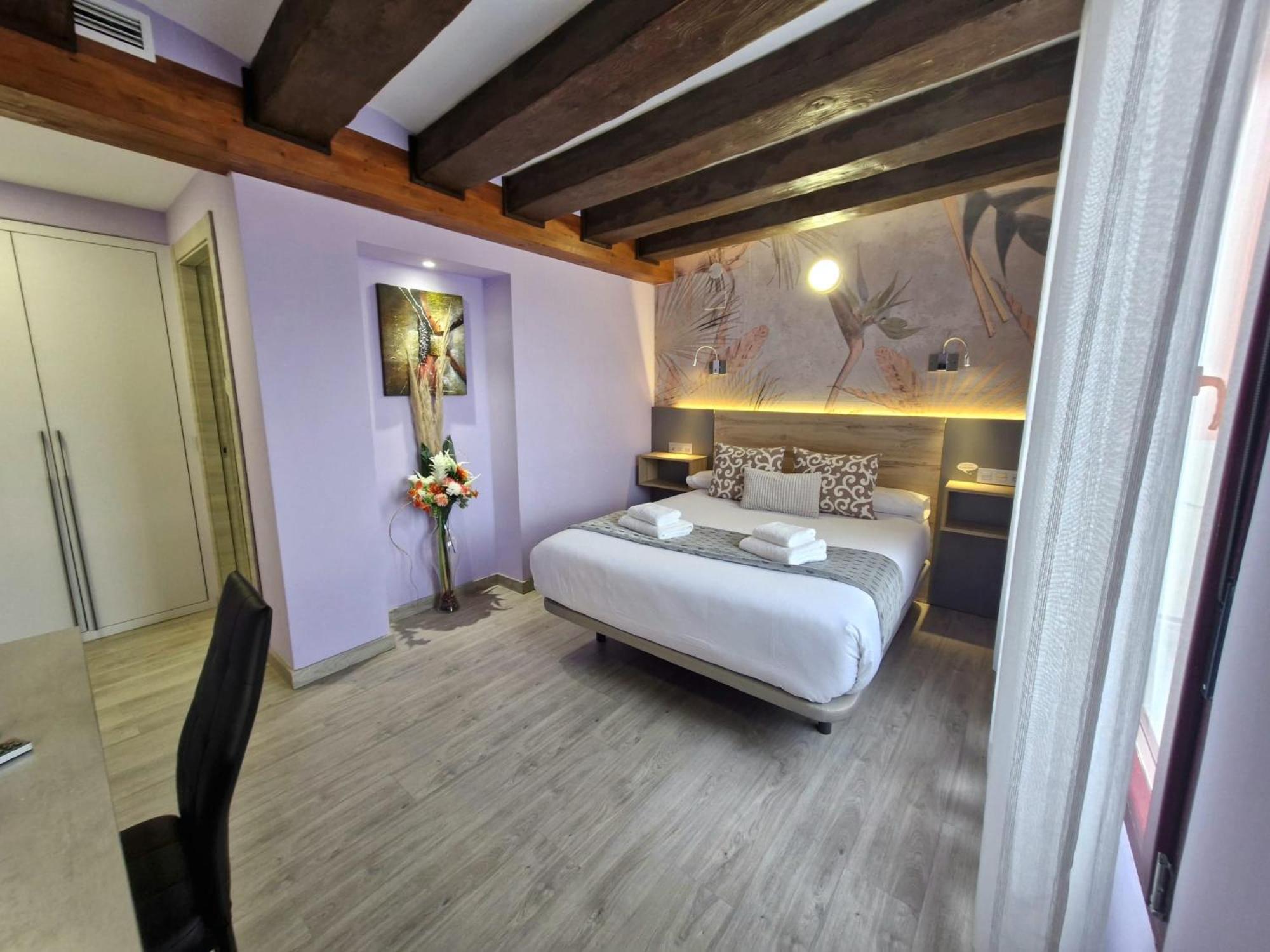 Feeling Home - Suites&Rooms 莱昂 外观 照片