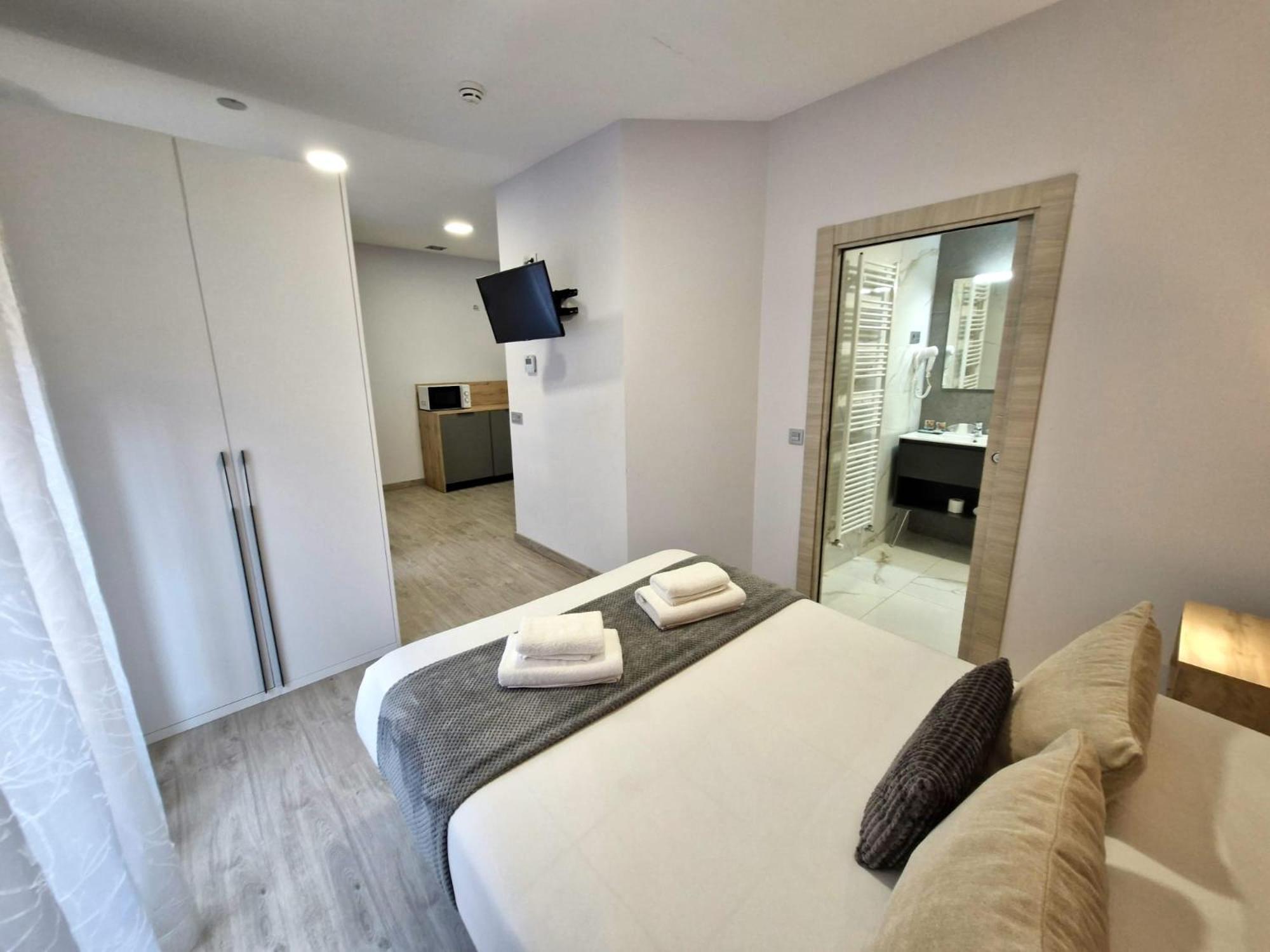 Feeling Home - Suites&Rooms 莱昂 外观 照片