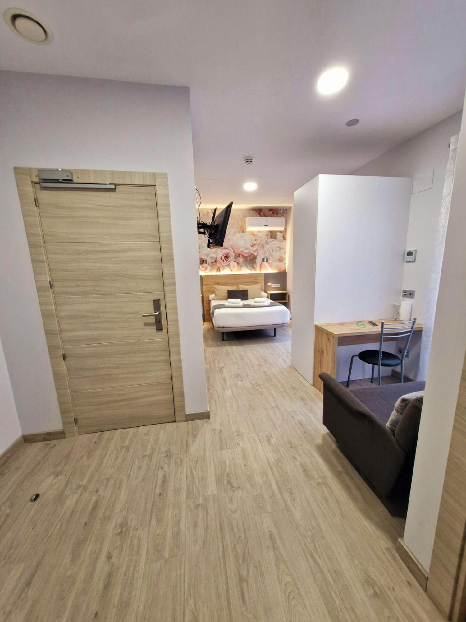 Feeling Home - Suites&Rooms 莱昂 外观 照片